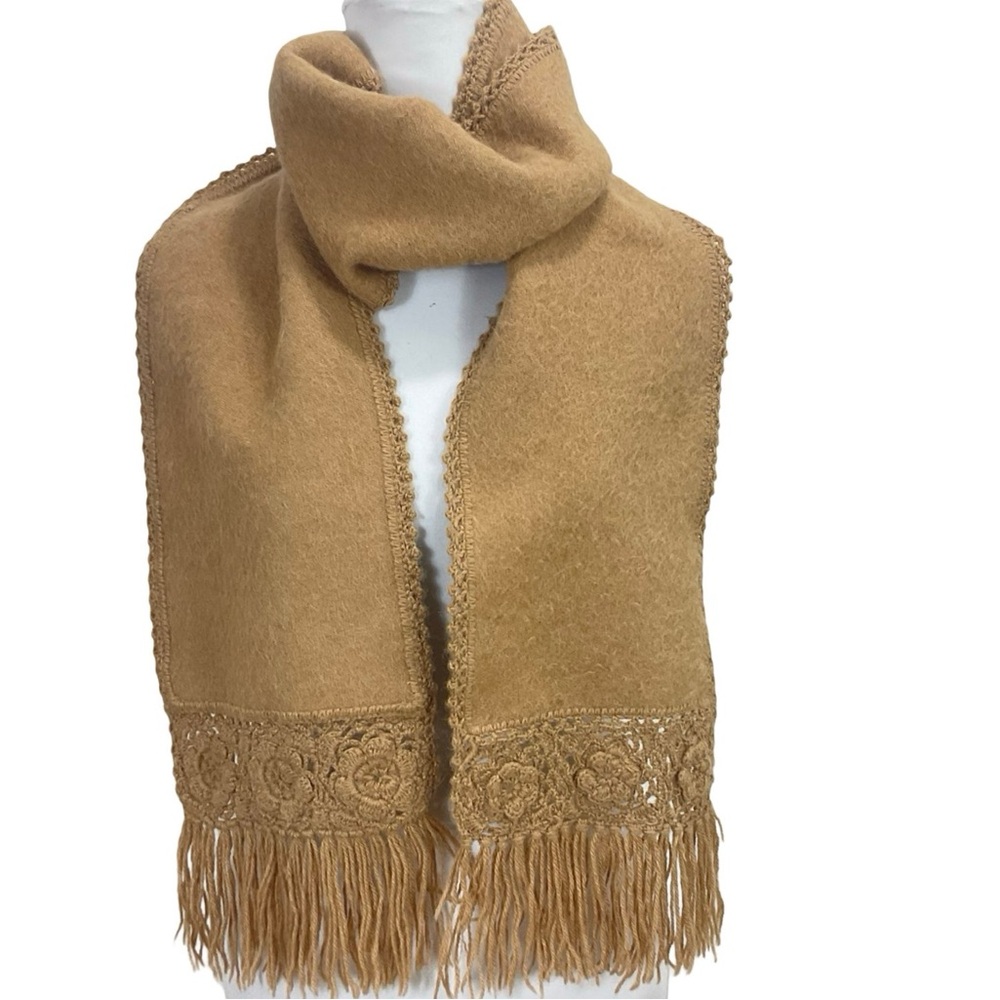 Mon Repos Alpaca Wool With Crochet Trim